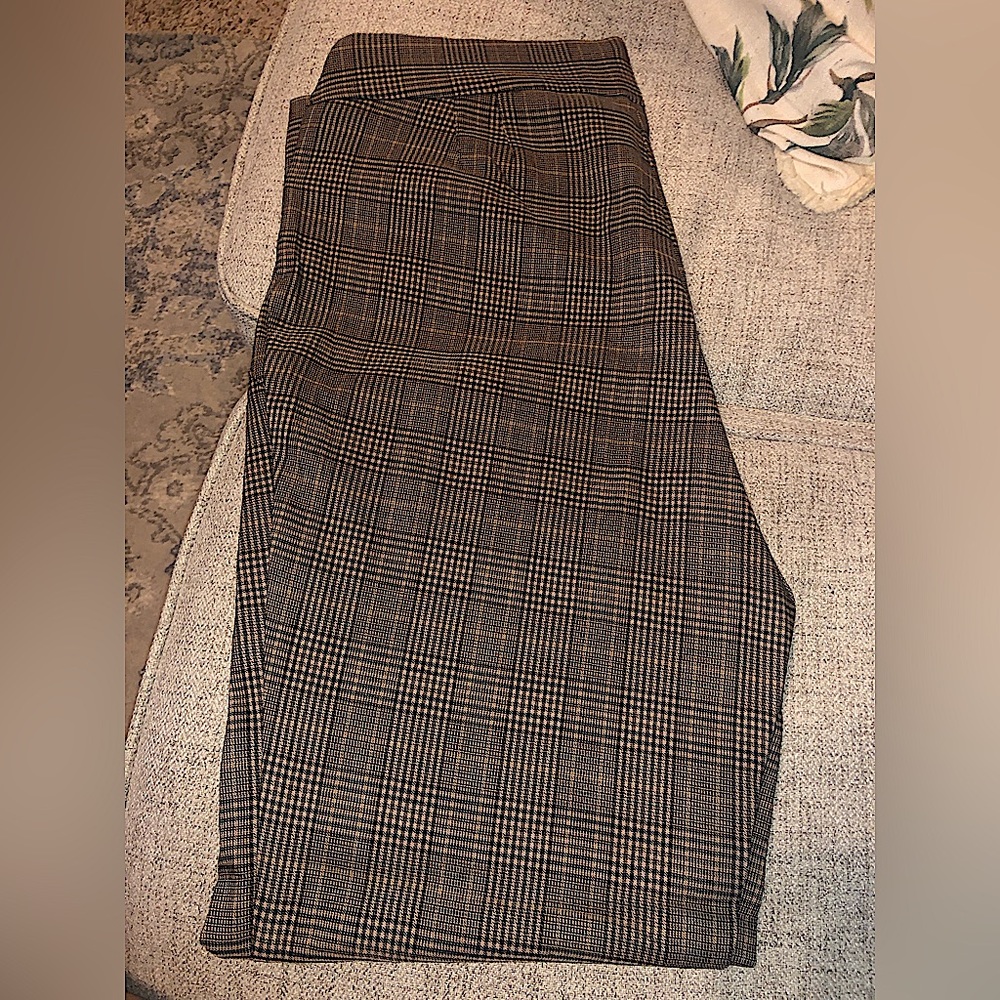 Ankle length Plaid Pants